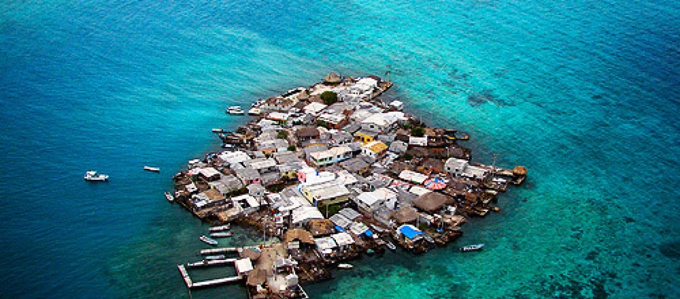 Σχεδόν «βουλιάζει»: Αυτό είναι το πιο πυκνοκατοικημένο νησί στον κόσμο